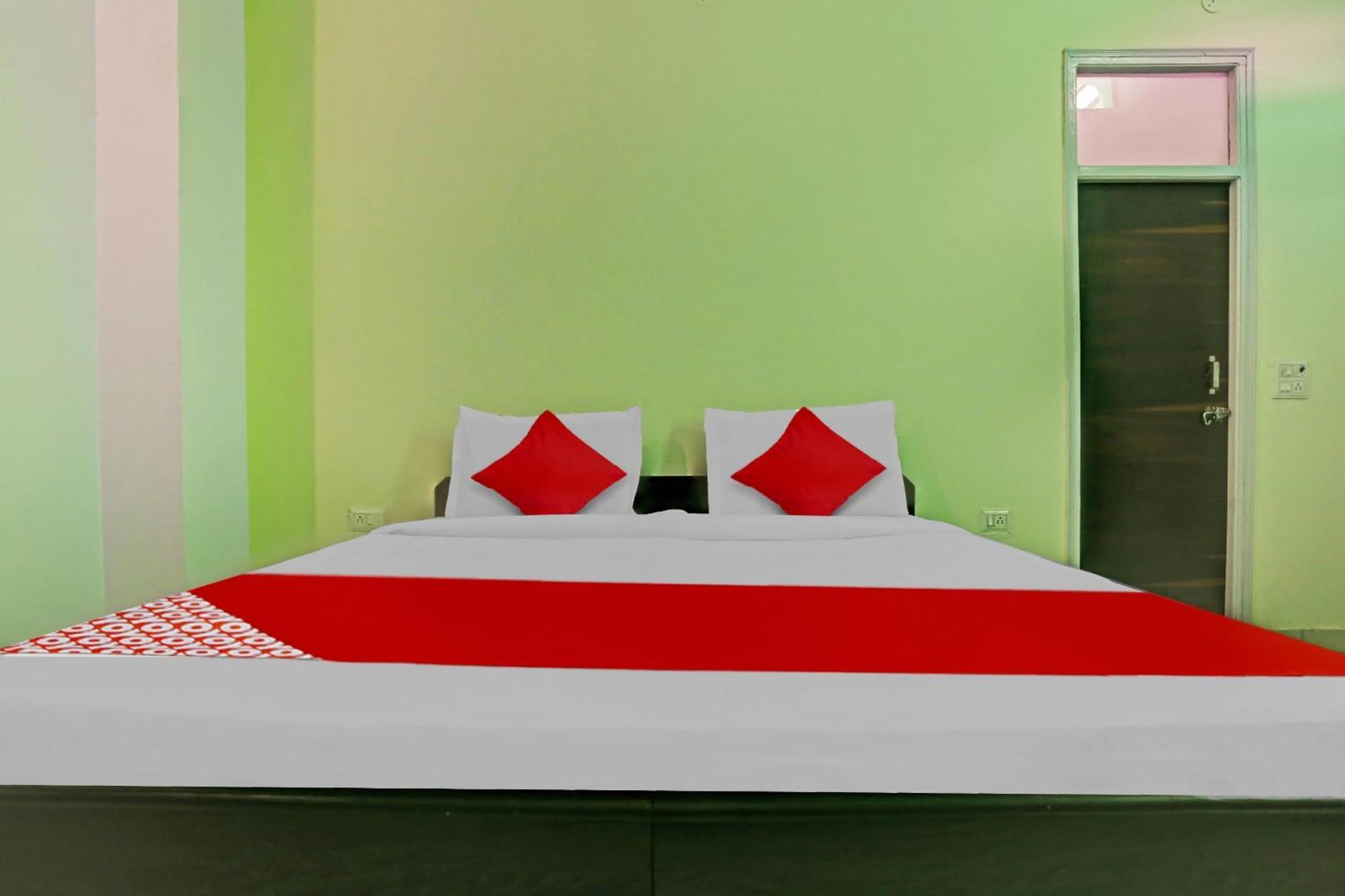 Hotel O Arya Residency Γκουργκάον Εξωτερικό φωτογραφία